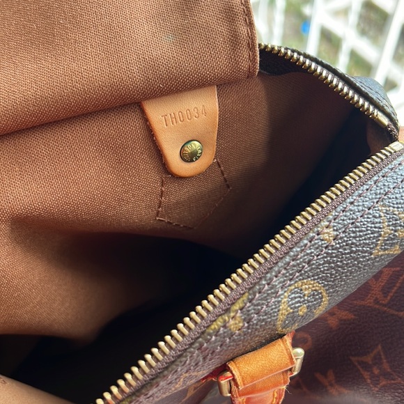 Louis Vuitton bag - Picture 7 of 16